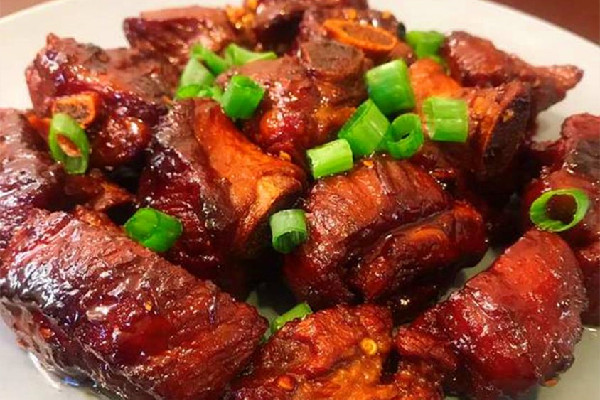紅燒排骨為么肉硬 紅燒排骨會胖嗎 紅燒排骨為么肉硬 紅燒排骨會胖嗎