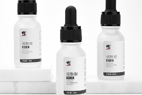 煙酰胺原液用在水乳前還是水乳后 煙酰胺原液用完還需要用其它護膚品嗎 煙酰胺原液用在水乳前還是水乳后 煙酰胺原液用完還需要用其它護膚品嗎