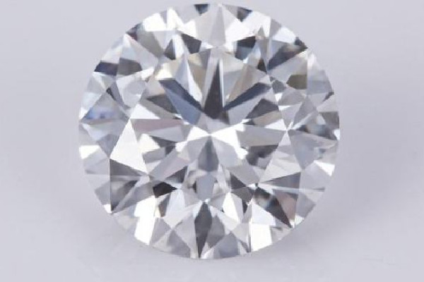 鉆石的等級分別是什么 鉆石買什么顏色等級好 鉆石的等級分別是什么 鉆石買什么顏色等級好