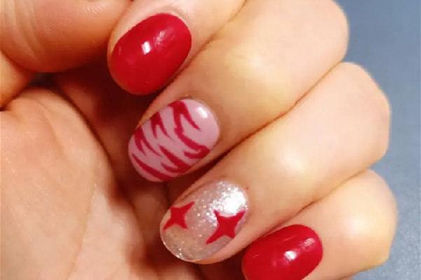 穿戴甲要把指甲剪短嗎 穿戴甲的佩戴方法 穿戴甲要把指甲剪短嗎 穿戴甲的佩戴方法