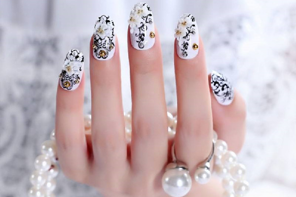 穿戴甲洗澡會(huì)掉嗎 穿戴甲戴上多久不能沾水 穿戴甲洗澡會(huì)掉嗎 穿戴甲戴上多久不能沾水