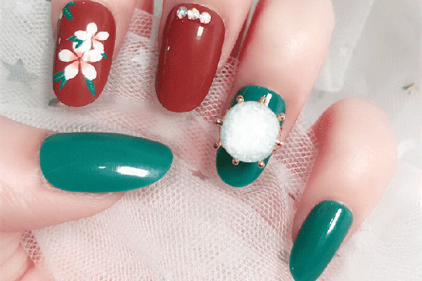 美甲片是硬的好還是軟的好 美甲片買(mǎi)什么樣的合適