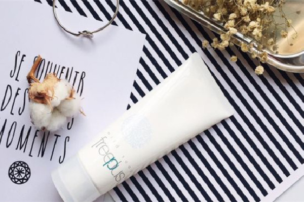 芙麗芳絲洗面奶要用起泡網(wǎng)嗎 芙麗芳絲洗面奶怎么用 芙麗芳絲洗面奶要用起泡網(wǎng)嗎 芙麗芳絲洗面奶怎么用