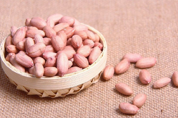 花生紅皮好還是白皮好 花生紅皮和白皮有什么區(qū)別 花生紅皮好還是白皮好 花生紅皮和白皮有什么區(qū)別