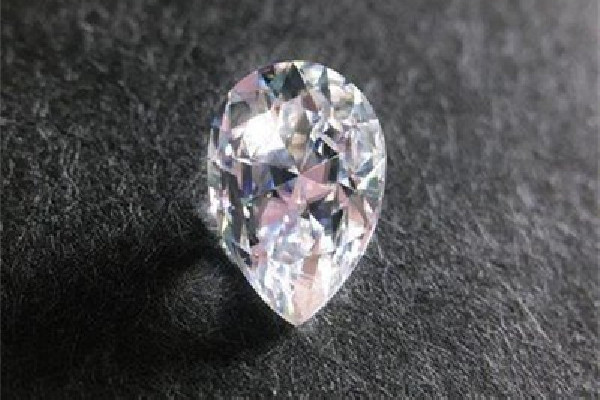 莫桑石怎么鑒定真假 莫桑石和鉆石肉眼能看出來(lái)嗎 莫桑石怎么鑒定真假 莫桑石和鉆石肉眼能看出來(lái)嗎