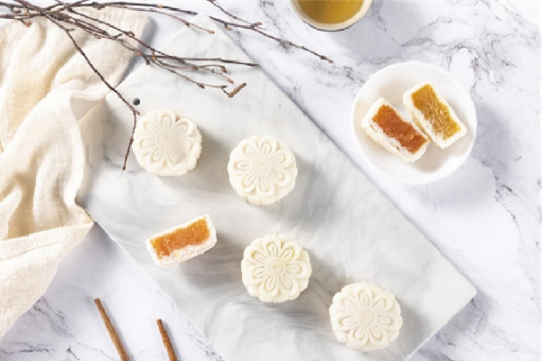 冰皮月餅可以用糯米粉做嗎 冰皮月餅和雪媚娘的皮一樣嗎 冰皮月餅可以用糯米粉做嗎 冰皮月餅和雪媚娘的皮一樣嗎