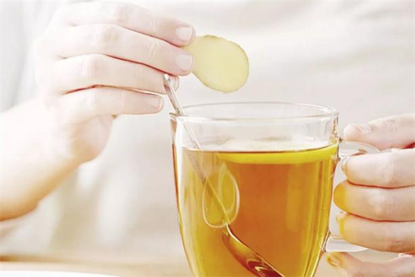 蜂蜜水止咳嗎 蜂蜜水對(duì)咽喉炎有幫助嗎 蜂蜜水止咳嗎 蜂蜜水對(duì)咽喉炎有幫助嗎