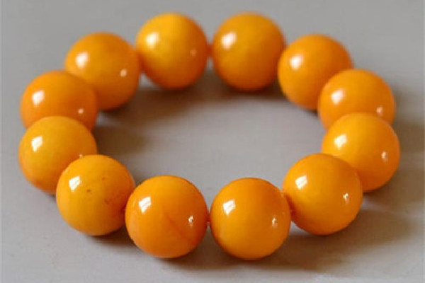 蜜蠟要盤(pán)玩嗎 蜜蠟要盤(pán)多久才能包漿