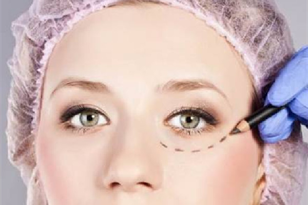 武漢去眼袋最好醫(yī)院排名 武漢去眼袋手術(shù)費用大概多少錢 武漢去眼袋最好醫(yī)院排名 武漢去眼袋手術(shù)費用大概多少錢