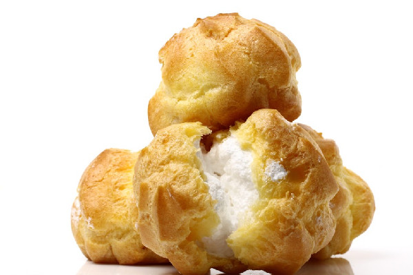 泡芙用什么奶油 泡芙奶油怎么打發(fā) 泡芙用什么奶油 泡芙奶油怎么打發(fā)