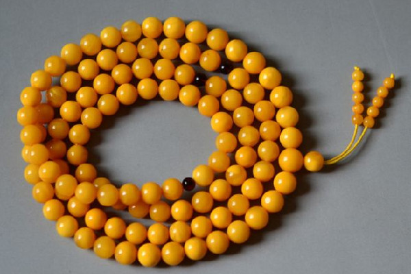 蜜蠟是琥珀嗎 蜜蠟是怎么形成的 蜜蠟是琥珀嗎 蜜蠟是怎么形成的