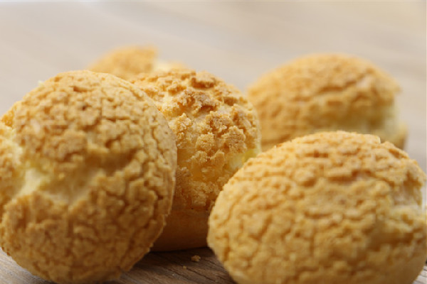 泡芙用什么奶油 泡芙奶油怎么打發(fā) 泡芙用什么奶油 泡芙奶油怎么打發(fā)