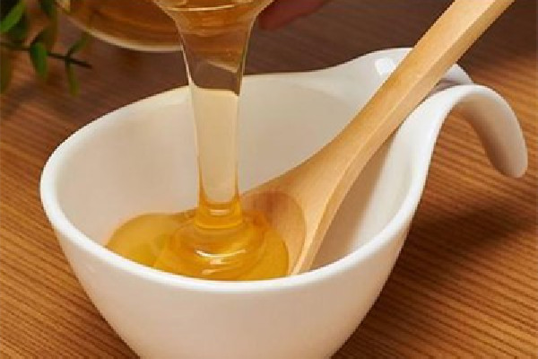 蜂蜜水的正確喝法及最佳時間 蜂蜜水什么季節(jié)喝最好