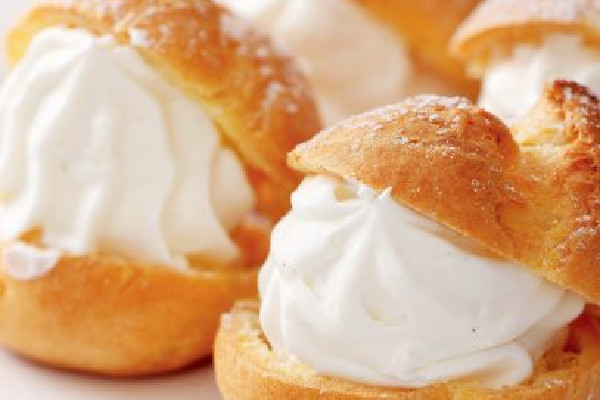 泡芙配什么喝的最好 泡芙可以冰著吃嗎 泡芙配什么喝的最好 泡芙可以冰著吃嗎