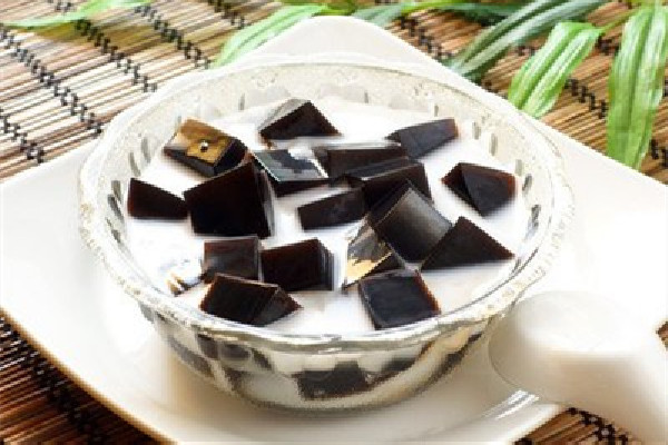 龜苓膏小孩可以吃嗎 龜苓膏吃多少為宜 龜苓膏小孩可以吃嗎 龜苓膏吃多少為宜