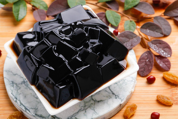 龜苓膏是什么東西 龜苓膏是燒仙草嗎 龜苓膏是什么東西 龜苓膏是燒仙草嗎