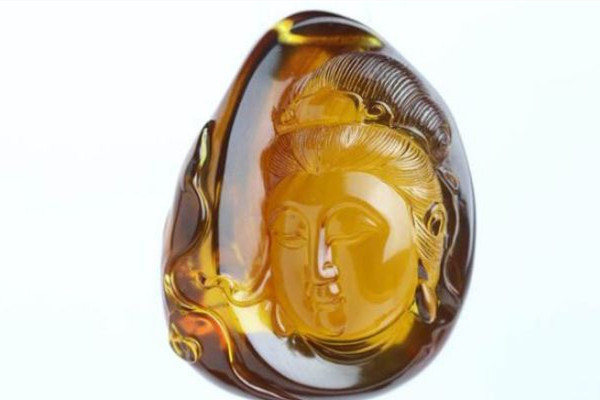 琥珀的功效和作用 琥珀對人體有哪些好處 琥珀的功效和作用 琥珀對人體有哪些好處
