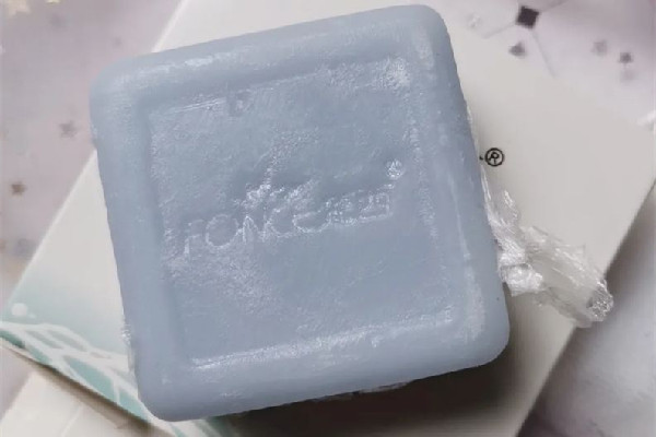 除螨皂和洗面奶哪個洗臉比較好 除螨皂洗臉真的有用嗎 除螨皂和洗面奶哪個洗臉比較好 除螨皂洗臉真的有用嗎