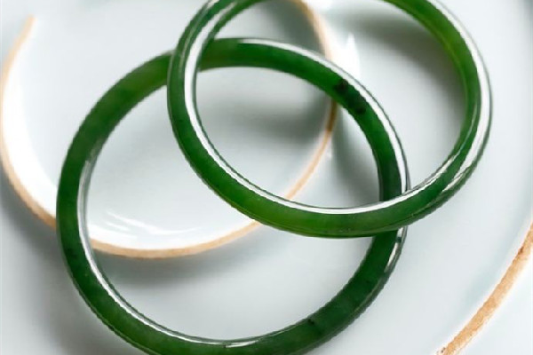 叮當(dāng)鐲怎么辨別真假 叮當(dāng)鐲有氣泡正常嗎 叮當(dāng)鐲怎么辨別真假 叮當(dāng)鐲有氣泡正常嗎