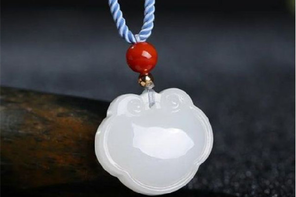 如意鎖和長命鎖有區(qū)別嗎 如意鎖和長命鎖的區(qū)別 如意鎖和長命鎖有區(qū)別嗎 如意鎖和長命鎖的區(qū)別