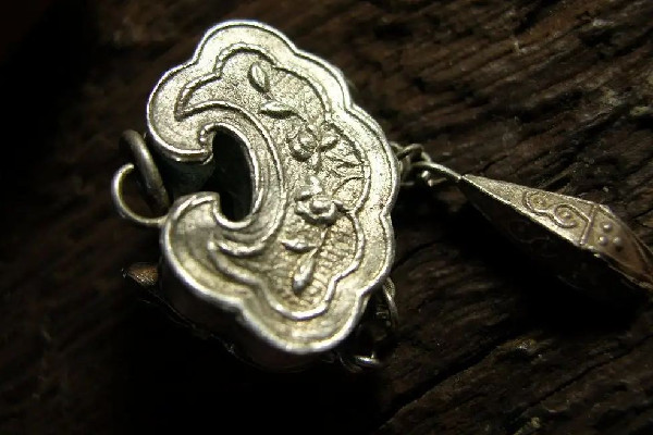 如意鎖適合男寶寶戴還是女寶戴 如意鎖適合什么年齡 如意鎖適合男寶寶戴還是女寶戴 如意鎖適合什么年齡