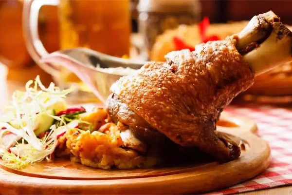 豬肘子是肥肉還是瘦肉 豬肘子的瘦肉吃了會(huì)胖嗎 豬肘子是肥肉還是瘦肉 豬肘子的瘦肉吃了會(huì)胖嗎