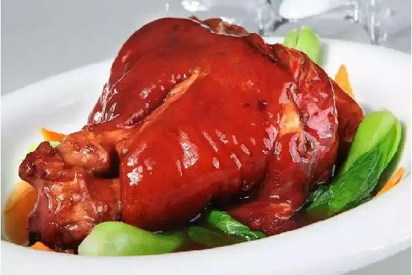 豬肘是蹄髈嗎 豬肘和豬蹄哪個(gè)好吃 豬肘是蹄髈嗎 豬肘和豬蹄哪個(gè)好吃