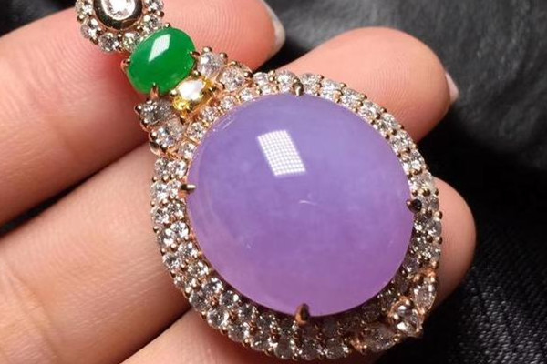 紫羅蘭翡翠怎么鑒定真假 紫羅蘭翡翠有棉好不好 紫羅蘭翡翠怎么鑒定真假 紫羅蘭翡翠有棉好不好