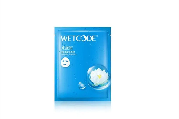 補(bǔ)水面膜適合什么季節(jié)用 補(bǔ)水面膜多少歲可以用 補(bǔ)水面膜適合什么季節(jié)用 補(bǔ)水面膜多少歲可以用