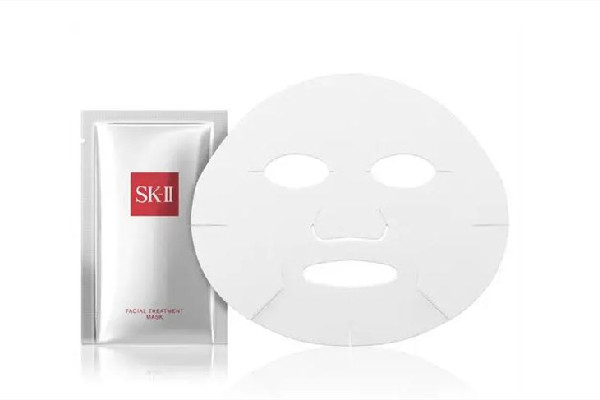 補(bǔ)水面膜有收縮毛孔的作用嗎 補(bǔ)水面膜有什么作用與功效 補(bǔ)水面膜有收縮毛孔的作用嗎 補(bǔ)水面膜有什么作用與功效