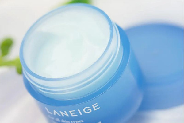 補(bǔ)水面膜敷在臉上刺痛是什么原因 補(bǔ)水面膜是早上敷好還是晚上敷好 補(bǔ)水面膜敷在臉上刺痛是什么原因 補(bǔ)水面膜是早上敷好還是晚上敷好