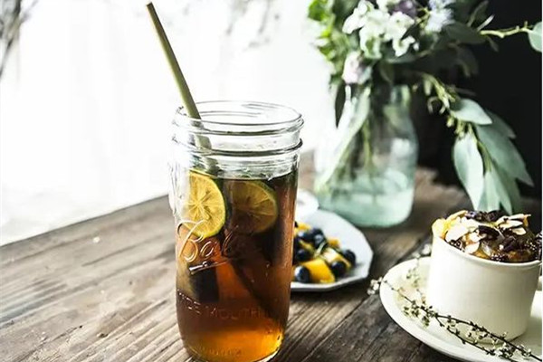 冷泡茶可以用熱水泡嗎 冷泡茶用熱水泡會(huì)怎么樣 冷泡茶可以用熱水泡嗎 冷泡茶用熱水泡會(huì)怎么樣