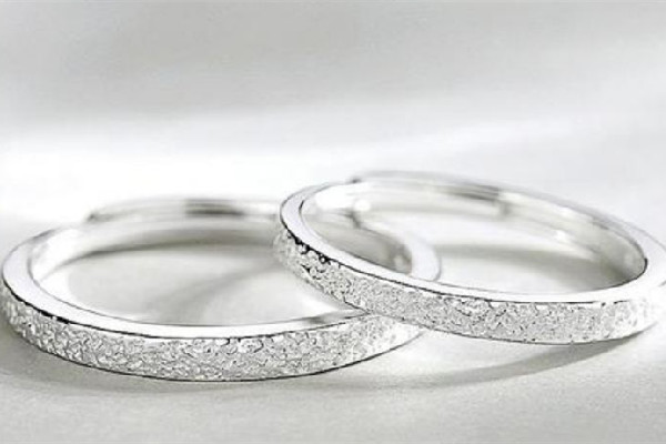 純銀戒指可以辟邪嗎 純銀戒指對身體有利嗎 純銀戒指可以辟邪嗎 純銀戒指對身體有利嗎