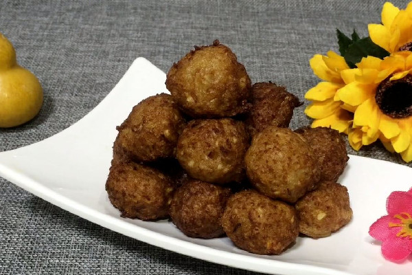 肉丸子要怎么做才不會(huì)散 肉丸子放多少淀粉合適 肉丸子要怎么做才不會(huì)散 肉丸子放多少淀粉合適