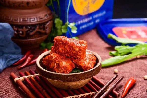 腐乳要放冰箱保存嗎 腐乳放冰箱為什么還會(huì)發(fā)霉 腐乳要放冰箱保存嗎 腐乳放冰箱為什么還會(huì)發(fā)霉