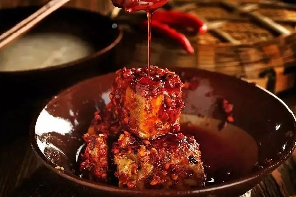 腐乳發(fā)黑了還能吃嗎 腐乳發(fā)黑是什么原因 腐乳發(fā)黑了還能吃嗎 腐乳發(fā)黑是什么原因