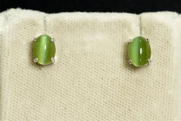 貓眼石要一直戴著嗎 貓眼石戴久了為什么會(huì)變黑 貓眼石要一直戴著嗎 貓眼石戴久了為什么會(huì)變黑