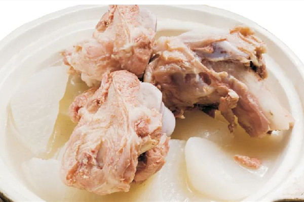 骨頭湯是湯有營(yíng)養(yǎng)還是肉有營(yíng)養(yǎng) 骨頭湯吃肉好還是喝湯好 骨頭湯是湯有營(yíng)養(yǎng)還是肉有營(yíng)養(yǎng) 骨頭湯吃肉好還是喝湯好