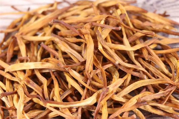 干黃花菜有毒嗎 干黃花菜怎么處理沒有毒 干黃花菜有毒嗎 干黃花菜怎么處理沒有毒