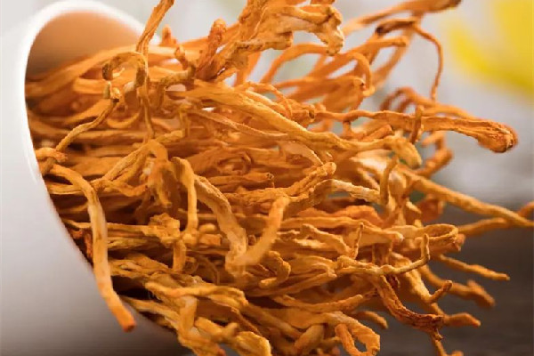 蟲(chóng)草花有酸味能吃嗎 蟲(chóng)草花有味道嗎 蟲(chóng)草花有酸味能吃嗎 蟲(chóng)草花有味道嗎