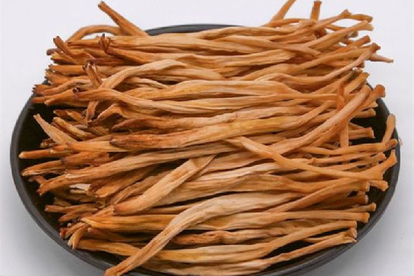 干黃花菜有毒嗎 干黃花菜怎么處理沒有毒 干黃花菜有毒嗎 干黃花菜怎么處理沒有毒