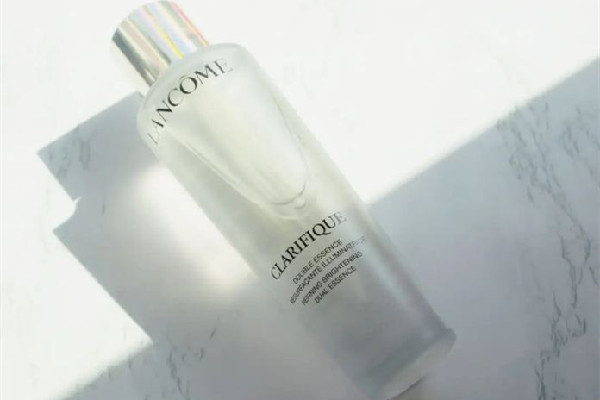 蘭蔻極光水是爽膚水還是精華水 蘭蔻極光水可以天天用么 蘭蔻極光水是爽膚水還是精華水 蘭蔻極光水可以天天用么