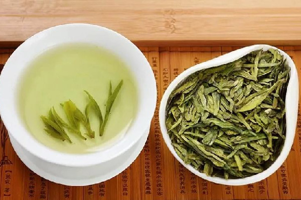 龍井茶要用多少度的水沖泡 龍井茶泡多長(zhǎng)時(shí)間最好 龍井茶要用多少度的水沖泡 龍井茶泡多長(zhǎng)時(shí)間最好