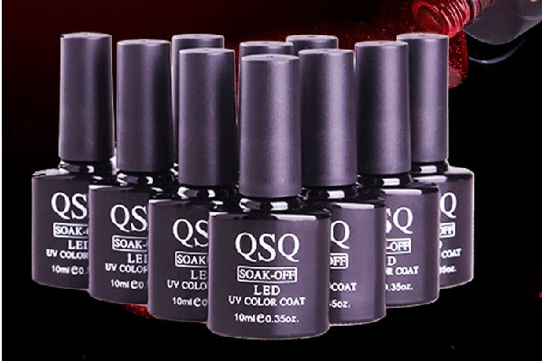 甲油膠有熒光劑正常嗎 甲油膠有熒光劑會怎樣 甲油膠有熒光劑正常嗎 甲油膠有熒光劑會怎樣