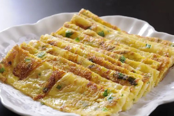 雞蛋餅是糖油混合物嗎 雞蛋餅會導(dǎo)致血糖偏高嗎 雞蛋餅是糖油混合物嗎 雞蛋餅會導(dǎo)致血糖偏高嗎