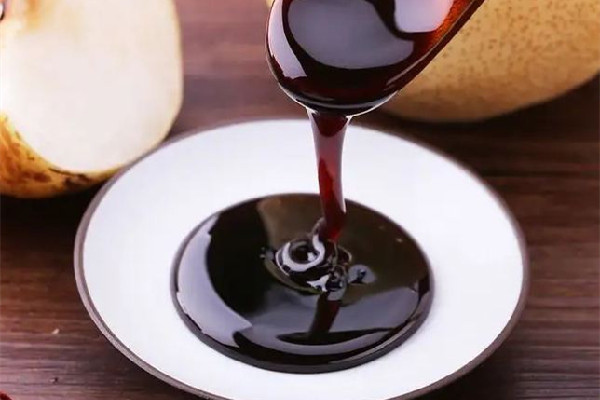 秋梨膏有下火的作用嗎 秋梨膏適合什么季節(jié)喝 秋梨膏有下火的作用嗎 秋梨膏適合什么季節(jié)喝