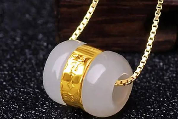 金鑲玉多少錢(qián)一克 金鑲玉吊墜值錢(qián)嗎 金鑲玉多少錢(qián)一克 金鑲玉吊墜值錢(qián)嗎