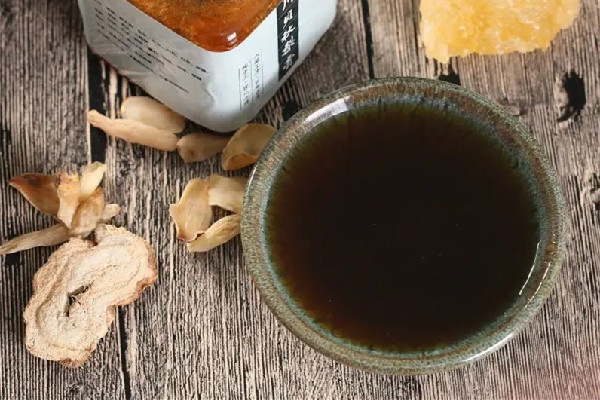 秋梨膏要不要梨皮 秋梨膏要熬多久 秋梨膏要不要梨皮 秋梨膏要熬多久