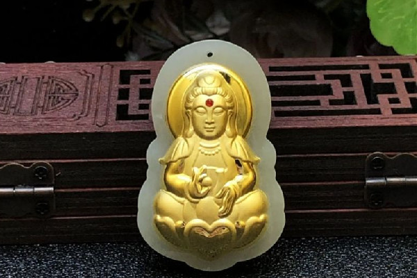 金鑲玉吊墜玉掉了怎么辦 金鑲玉吊墜可以修復(fù)嗎 金鑲玉吊墜玉掉了怎么辦 金鑲玉吊墜可以修復(fù)嗎