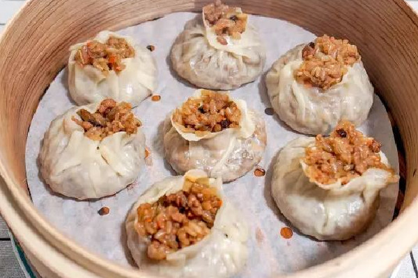 燒麥有點(diǎn)酸是不是變味了 燒麥放一晚上會(huì)壞嗎 燒麥有點(diǎn)酸是不是變味了 燒麥放一晚上會(huì)壞嗎